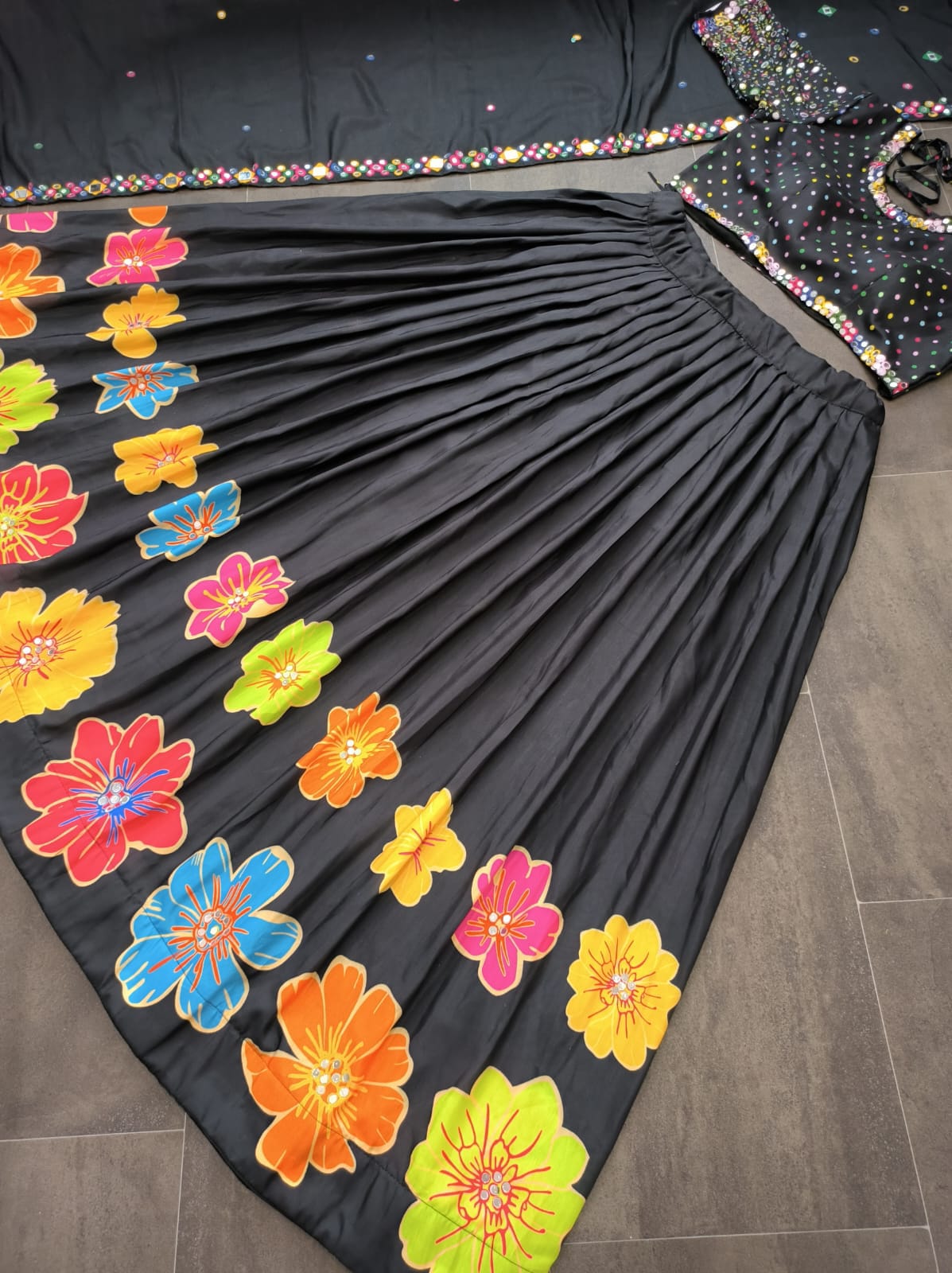 black single color lahenga choli black single color lahenga choli